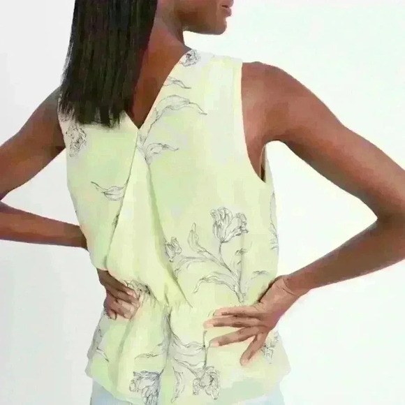 NWT: Banana Republic V Neck Peplum Sleeveless Blouse - Picture 2 of 16